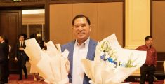 ហេតុផល ដែលធ្វើអោយលោកឧកញ្ញ៉ាបណ្ឌិត គីម ហ៊ាង មានលុយចាយច្រើន គឺដោយសារលោកឧកញ្ញ៉ាបណ្ឌិត មិនលេងល្បែងស៊ីសងគ្រប់ប្រភេទ សូម្បីមួយដង ឬមួយដុល្លារ!