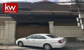Warehouse For Rent