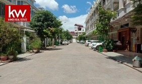 Link-House For Sale