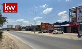 Flat House for Sale on Road 30m